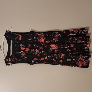 Gorgeous lined Express dress with vibrant colors.